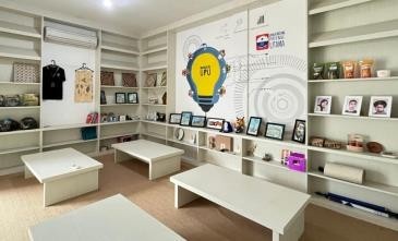 Ruang Rapat & Presentasi Inkubator